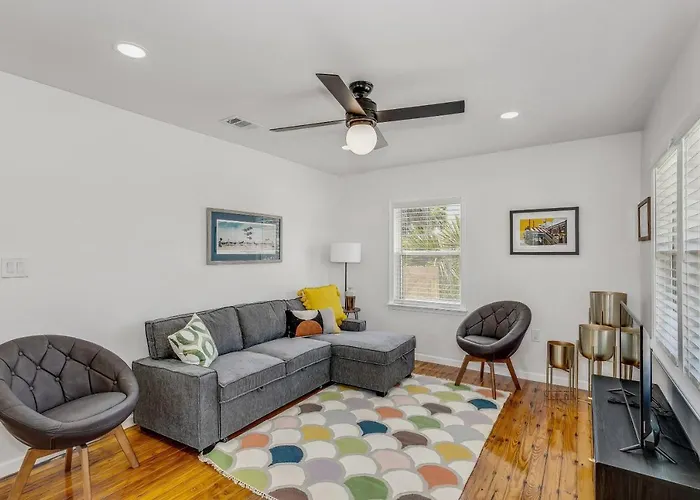 Holiday home 323 W Zarragossa Pensacola