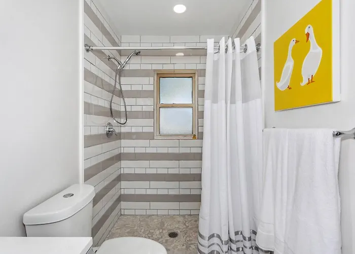 323 W Zarragossa Holiday home