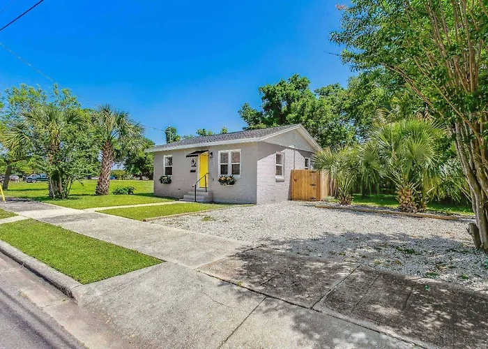 323 W Zarragossa * Pensacola